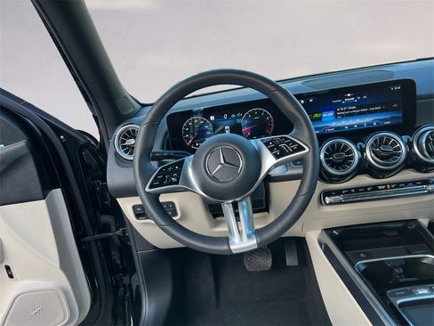 Certified 2025 Mercedes-Benz GLB 250 4MATIC image 12