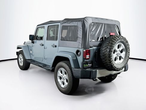 Used 2014 Jeep Wrangler Unlimited Sahara w/ Connectivity Group AWD/4WD image 5