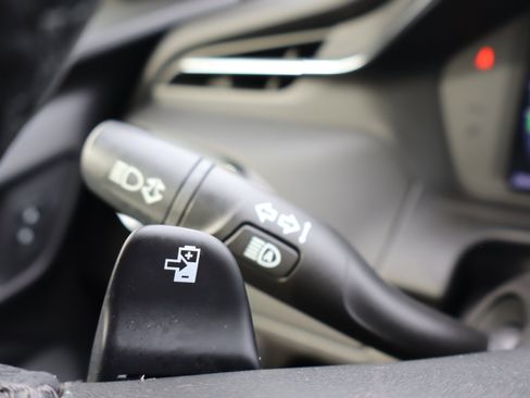 Certified 2023 Chevrolet Bolt EUV Premier w/ Sun & Sound Package image 22