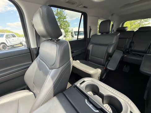 Used 2025 Ford Expedition Max Active AWD/4WD image 12