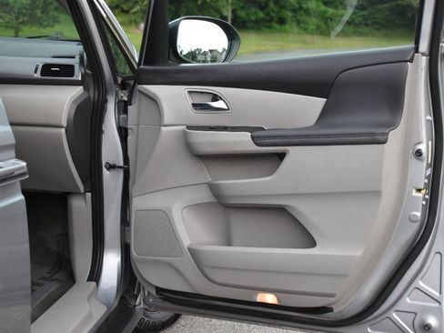 Used 2016 Honda Odyssey EX-L image 9