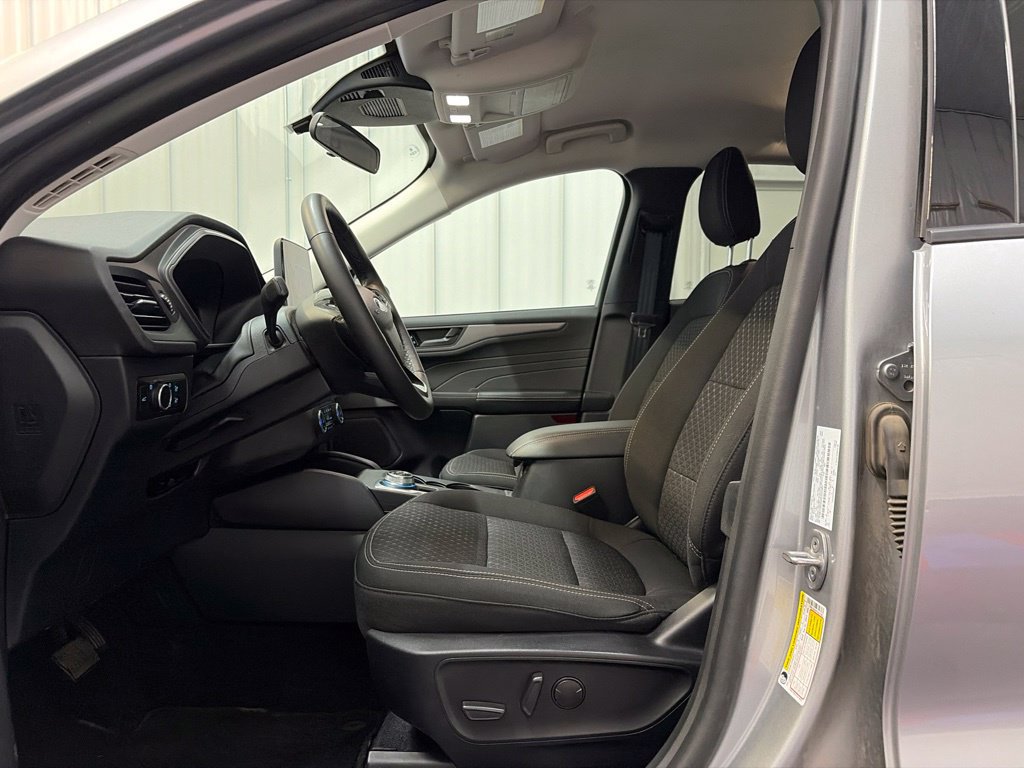 Used 2023 Ford Escape Active AWD/4WD image 11