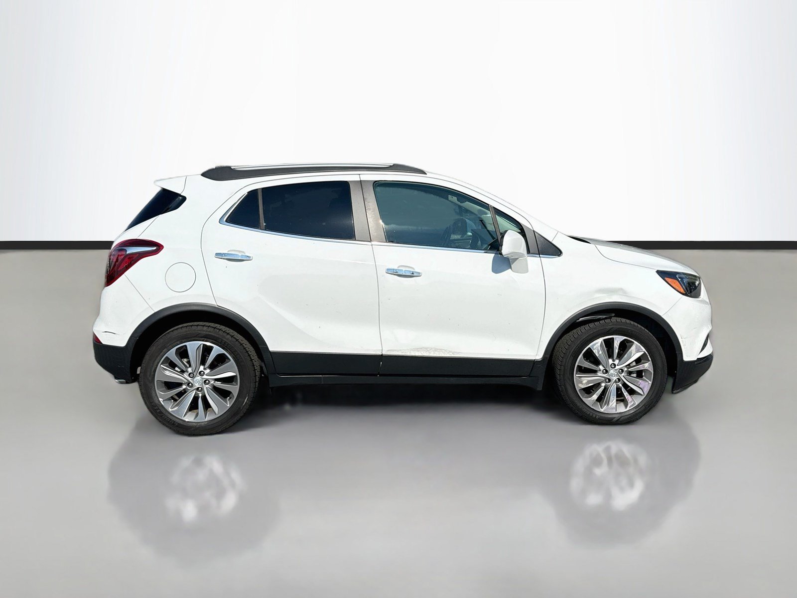 Used 2020 Buick Encore Preferred w/ Safety Package FWD image 8