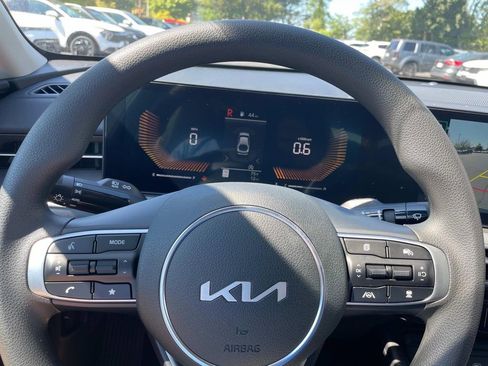 New 2025 Kia K5 LXS image 11