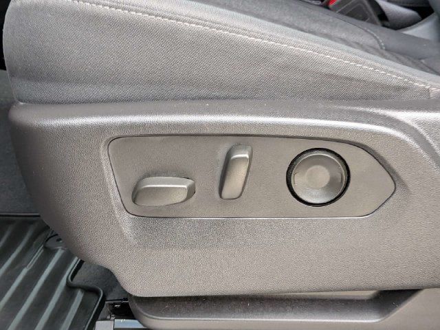 Used 2023 Chevrolet Silverado 1500 LT AWD/4WD image 20