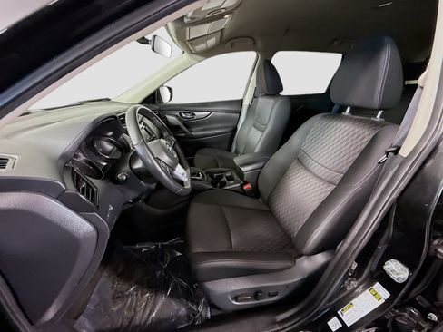 Used 2018 Nissan Rogue SV image 22