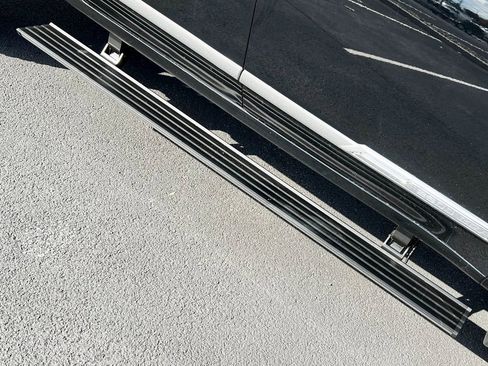 Used 2024 Chevrolet Silverado 2500 High Country w/ High Country Premium Package image 20