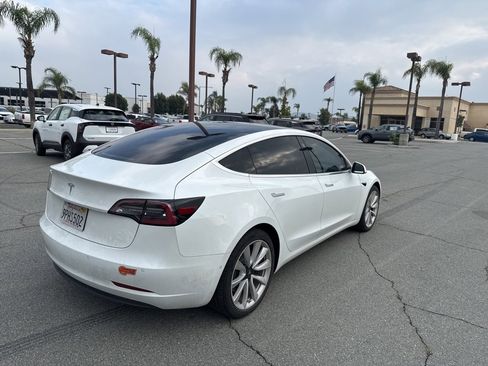 Used 2019 Tesla Model 3 Mid Range image 8