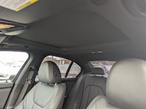 Used 2021 BMW 330i xDrive Sedan w/ Convenience Package image 19