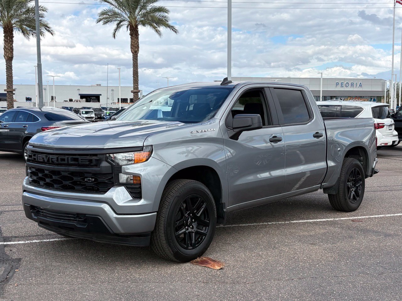 Used 2026 Chevrolet Silverado 1500 Custom RWD image 1