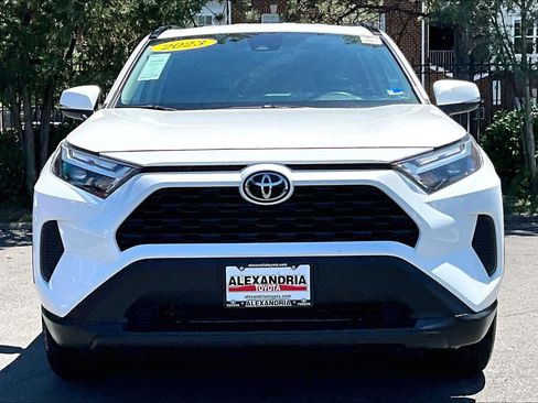 Used 2023 Toyota RAV4 XLE FWD image 3