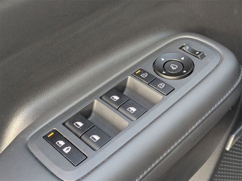 Used 2025 Hyundai Santa Fe Limited image 15