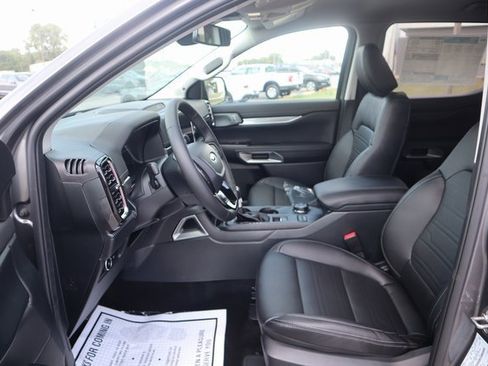 New 2025 Ford Ranger Lariat w/ FX4 Off-Road Package image 5