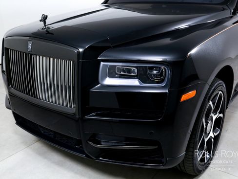 Certified 2023 Rolls-Royce Cullinan Black Badge AWD/4WD image 45