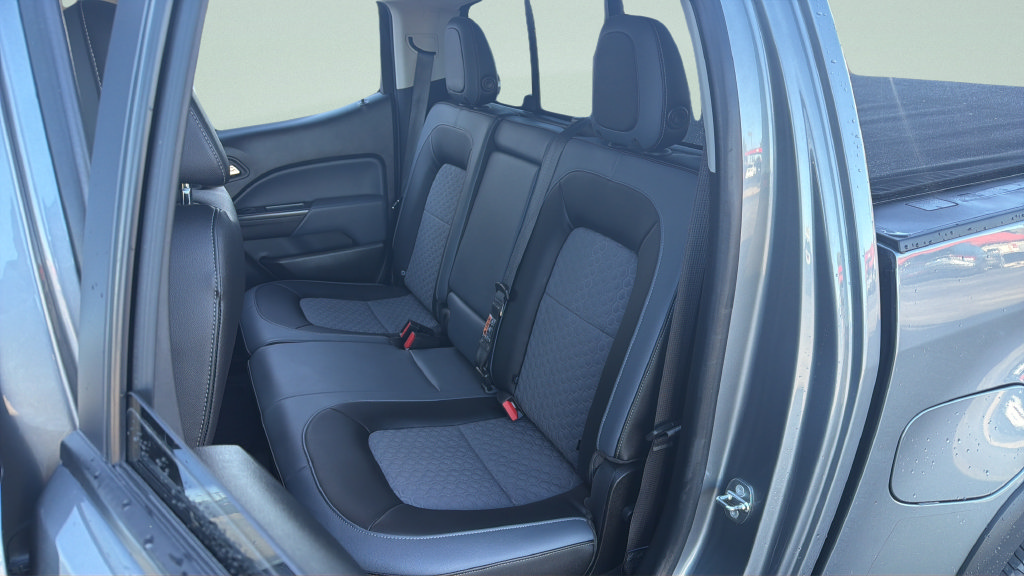 Used 2018 Chevrolet Colorado Z71 AWD/4WD image 8