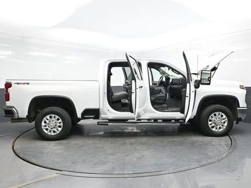 Used 2024 Chevrolet Silverado 2500 LTZ image 46