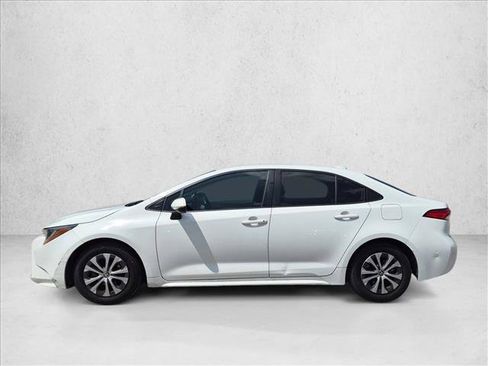 Used 2022 Toyota Corolla LE FWD image 8