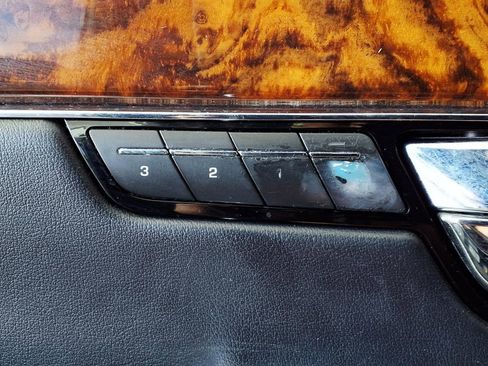 Used 2011 Jaguar XJ RWD image 18