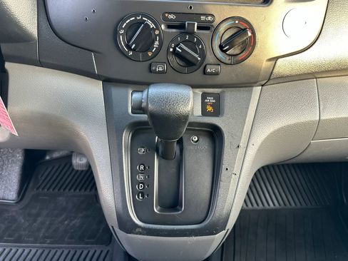 Used 2018 Nissan NV200 SV image 23