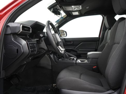 Used 2025 Toyota 4Runner SR5 AWD/4WD image 23