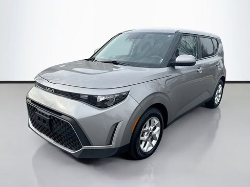 Used 2023 Kia Soul LX w/ Option Group 015 image 3