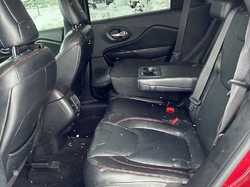 Used 2014 Jeep Cherokee Trailhawk w/ Comfort/Convenience Group image 12