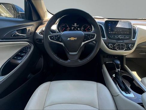 Used 2024 Chevrolet Malibu LT FWD image 9