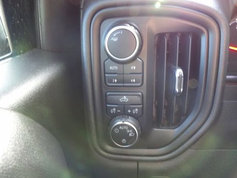 Used 2023 Chevrolet Silverado 1500 Custom Trail Boss image 18