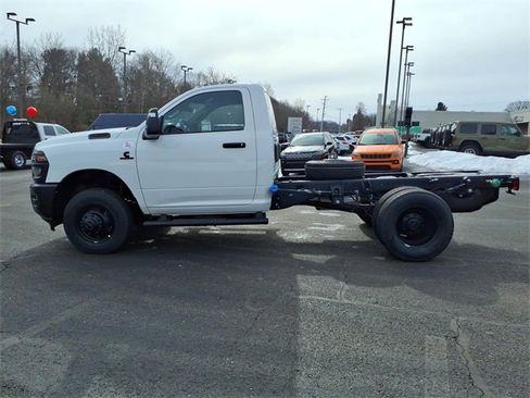New 2026 RAM 3500 Tradesman image 4
