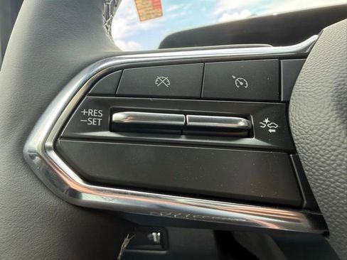 New 2025 Chevrolet Equinox EV LT AWD/4WD image 25