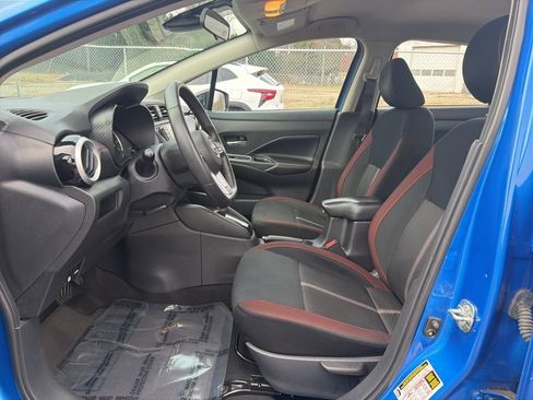 Used 2024 Nissan Versa SR FWD image 14