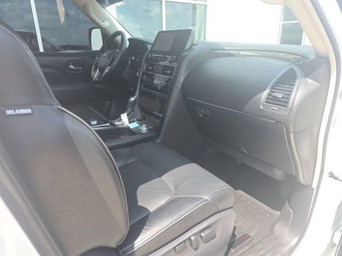 Used 2023 INFINITI QX80 Luxe w/ Cargo Package AWD/4WD image 5