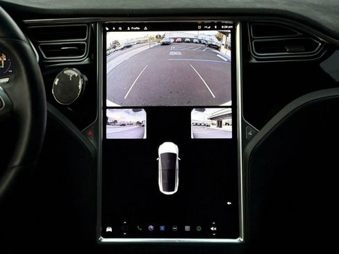 Used 2016 Tesla Model X 75D image 17