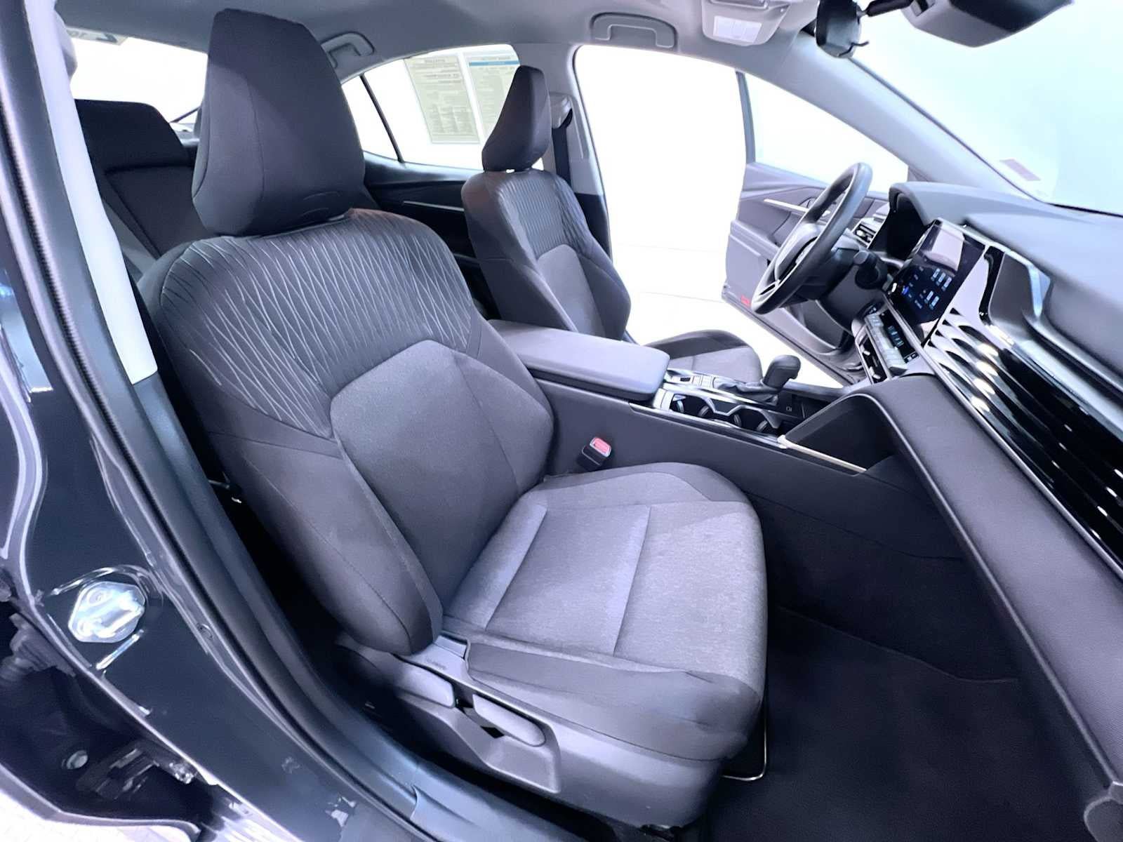 Used 2026 Toyota Camry LE FWD image 34
