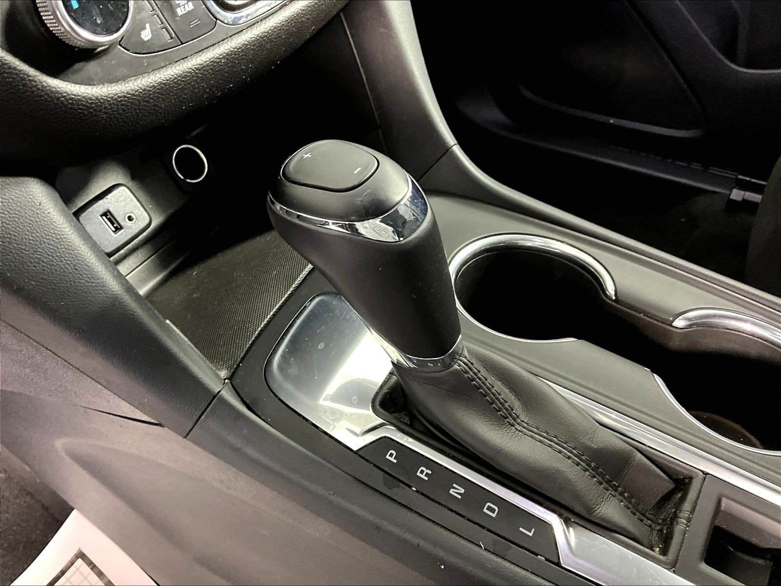 Used 2018 Chevrolet Equinox LT FWD image 15
