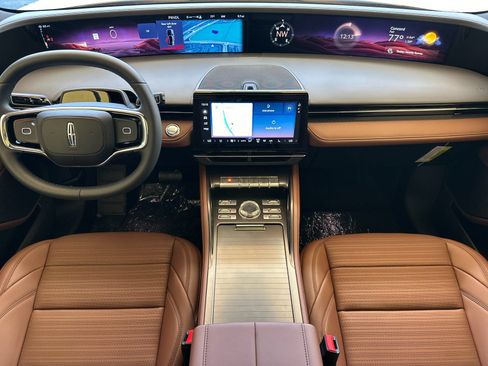 New 2026 Lincoln Nautilus Reserve AWD/4WD image 12