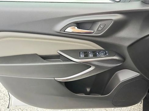 Used 2025 Chevrolet Trax ACTIV w/ Driver Confidence Package image 27