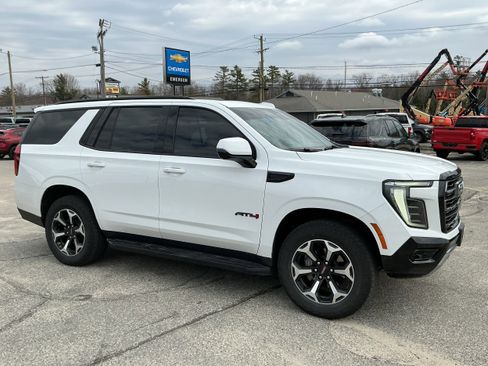 Certified 2025 GMC Yukon AT4 image 2