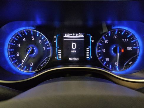 Used 2017 Chrysler Pacifica Touring Plus image 23