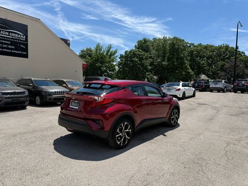 Used 2018 Toyota C-HR XLE FWD image 7