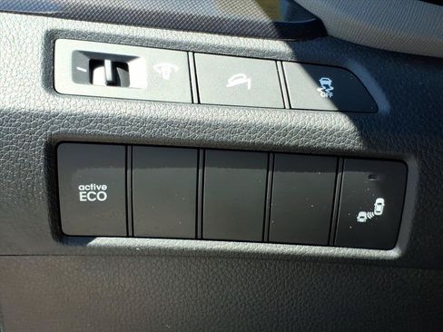 Used 2014 Hyundai Santa Fe Sport w/ Premium Equipment Package 03 FWD image 25
