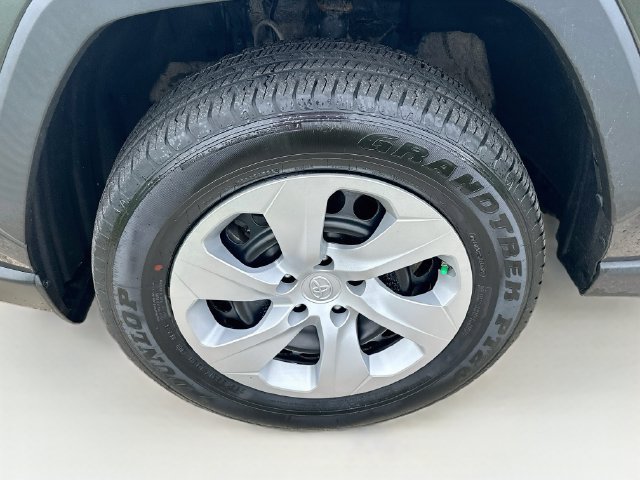 Used 2024 Toyota RAV4 LE AWD/4WD image 29