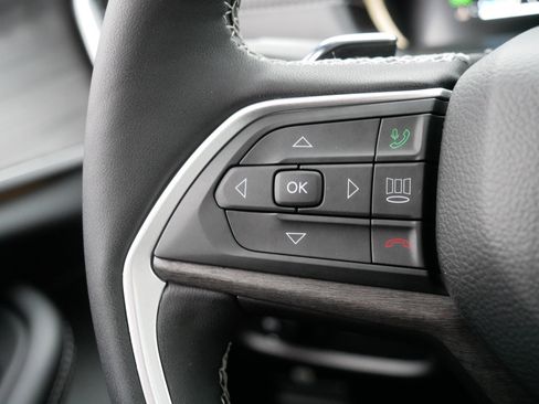 Used 2025 Jeep Grand Cherokee L Limited w/ Luxury Tech Group II image 28