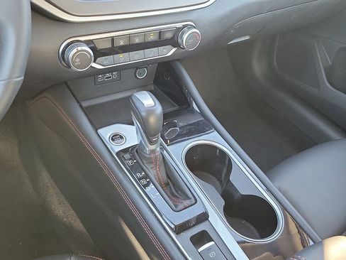 Used 2025 Nissan Altima 2.5 SR image 16