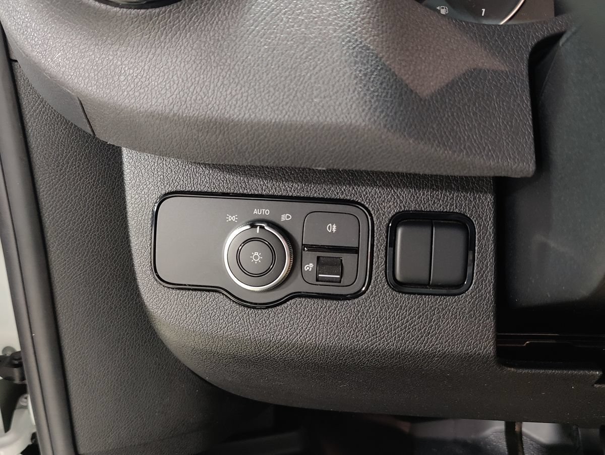 Used 2023 Mercedes-Benz Sprinter 2500 image 29