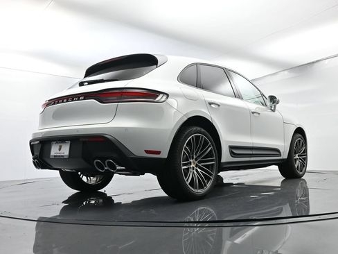 Certified 2025 Porsche Macan AWD/4WD image 49