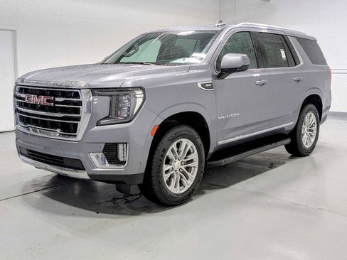 Certified 2022 GMC Yukon SLT w/ SLT Premium Package AWD/4WD image 1