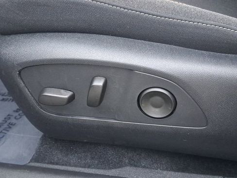 Certified 2025 Honda Prologue Eco image 18