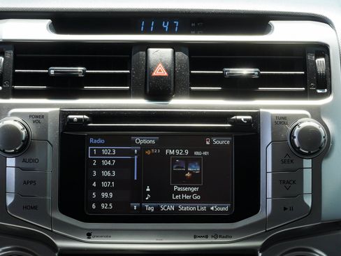 Used 2016 Toyota 4Runner SR5 AWD/4WD image 33