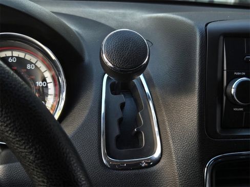 Used 2015 Dodge Grand Caravan SE w/ Quick Order Package 29E SE image 18